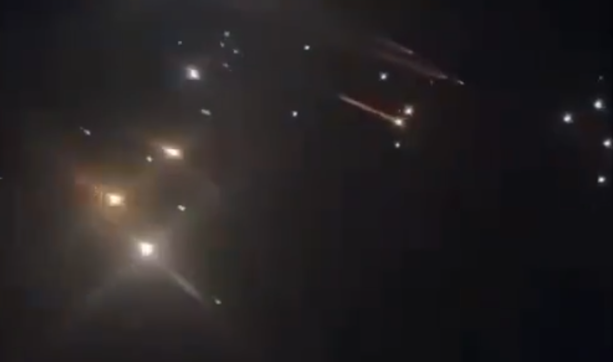 过去24小时，以色列上空一直在下“铁雨”，数百颗弹头倾泻到特拉维夫等多个城市。看