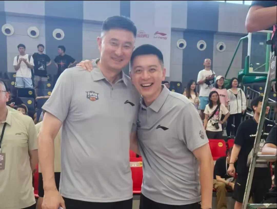 辽宁队签回莫兰德？
就是往广东队脸上泼了杯滚烫的咖啡
莫兰德昨晚还在广东宿舍刷剧