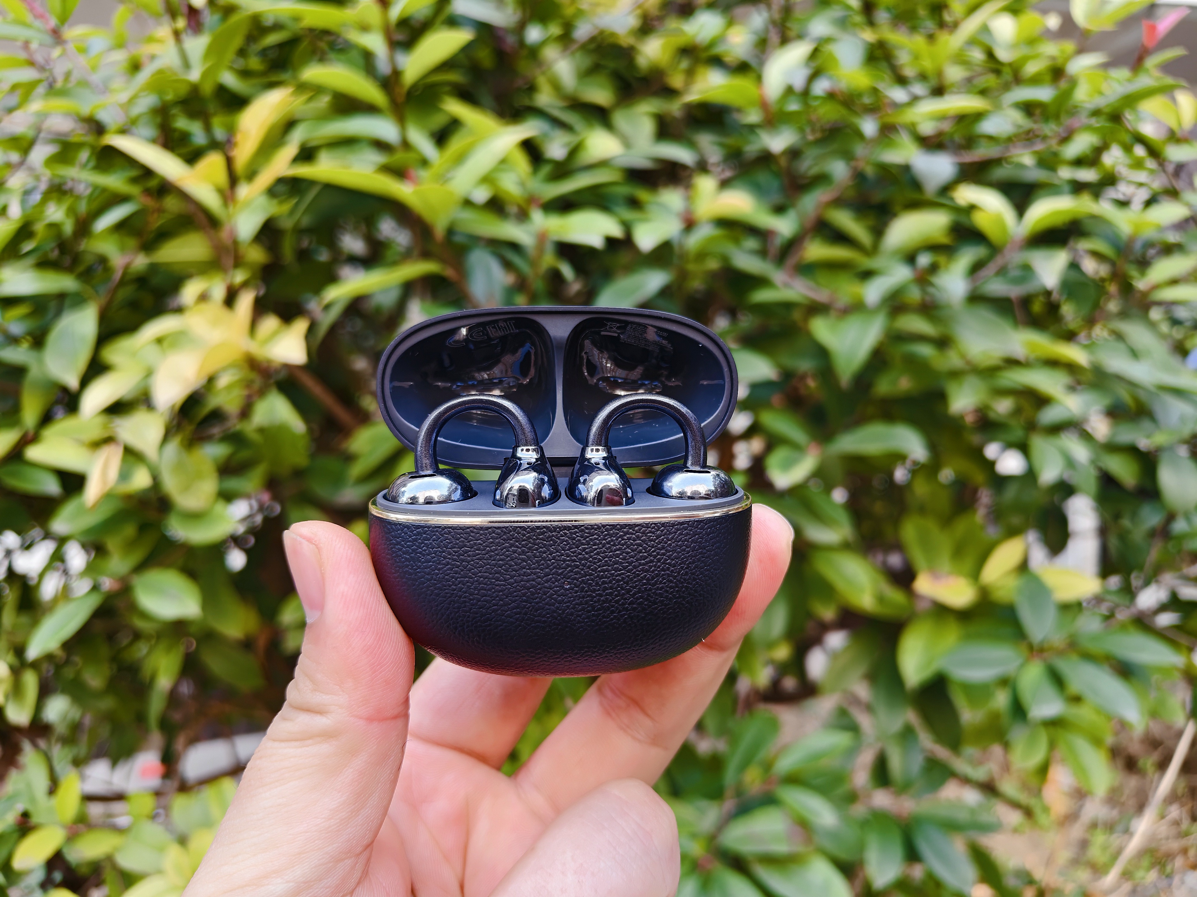 一直想找一款佩戴舒服的开放式耳机，最近挖到了一款—荣耀亲选LCHSE耳夹式耳机 