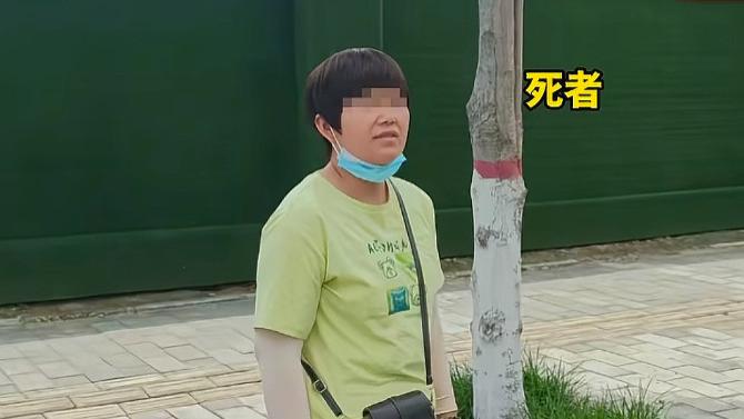 心疼！丈夫腿骨折，妻子在家做饭却遭此毒手