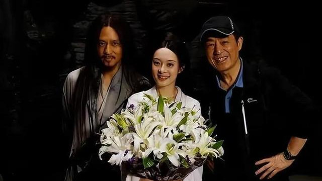 事实证明：张艺谋说的没错，不合群的孙俪，才是真正的聪明人