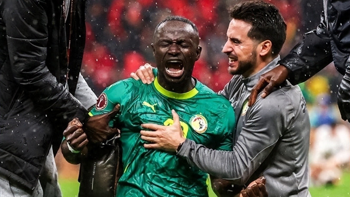 疯狂的非洲杯决赛，一位真正的英雄脱颖而出