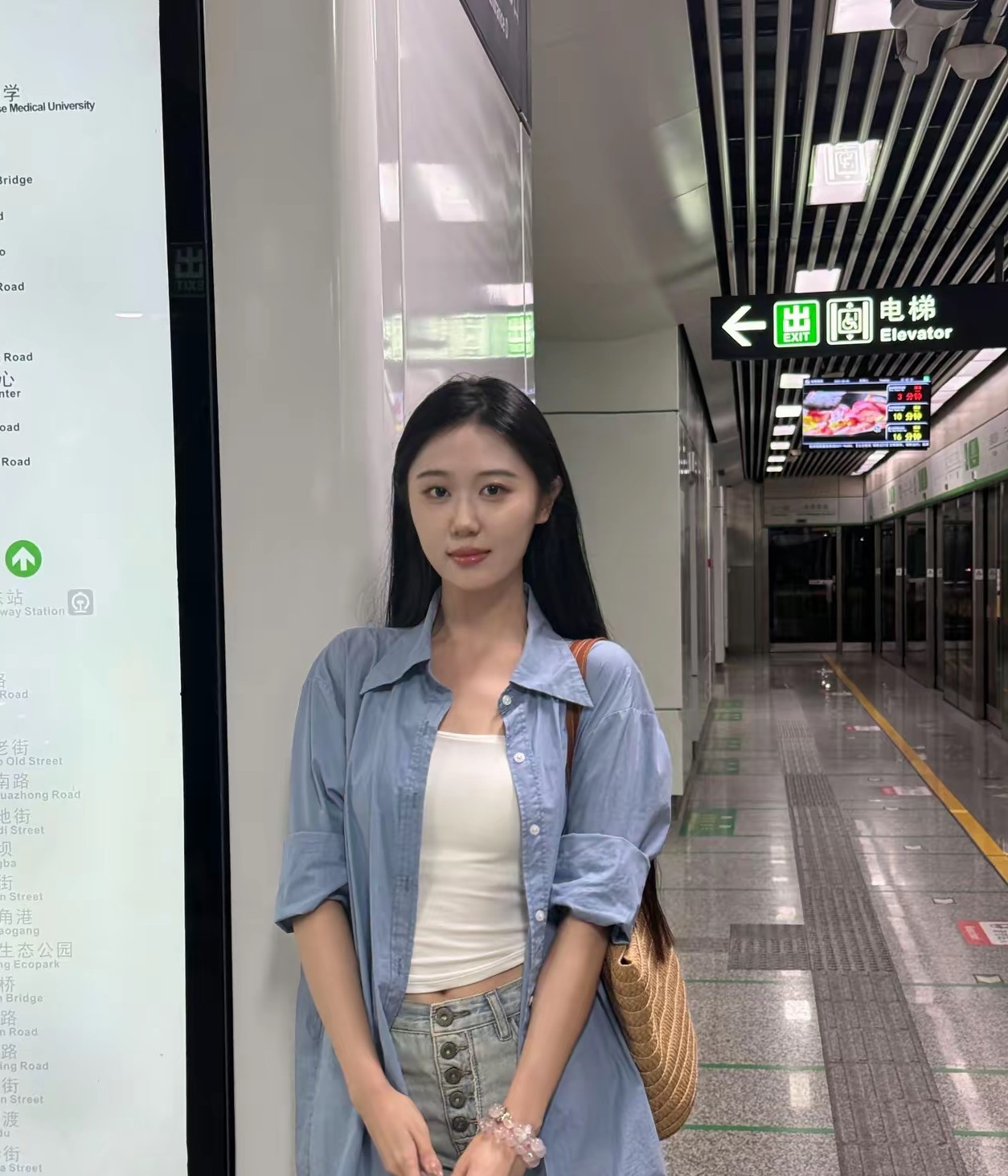 这位女士如果来我工厂打螺丝的话，我愿意出4万一年工资