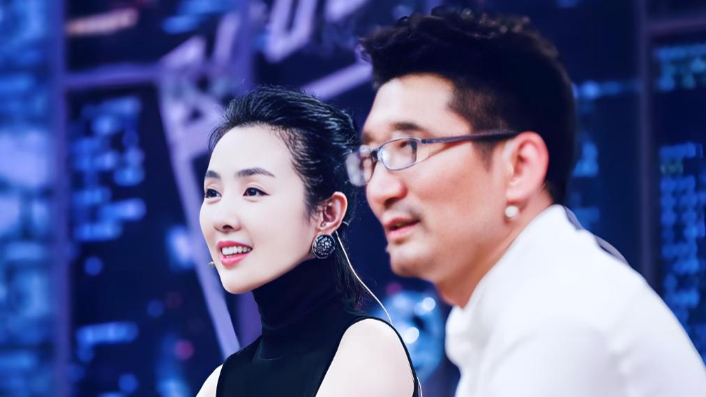 姜文助她 “一脱成名”，戏外守身如玉的姜宏波凭什么这般？