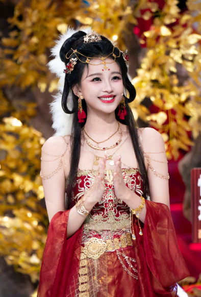 以前看她电视剧就觉得演技挺好的只是近些年很少看到她有作品了