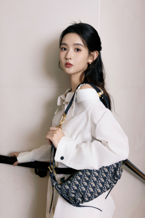 王玉雯的今日份美照，状态真不错！