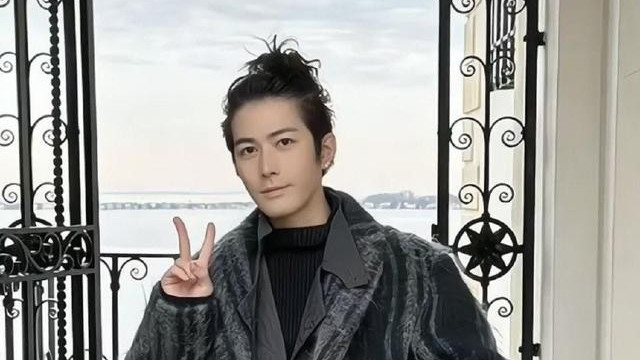 陈学冬消失2年首晒照！头发花白面容憔悴，车祸后遗症如此严重？