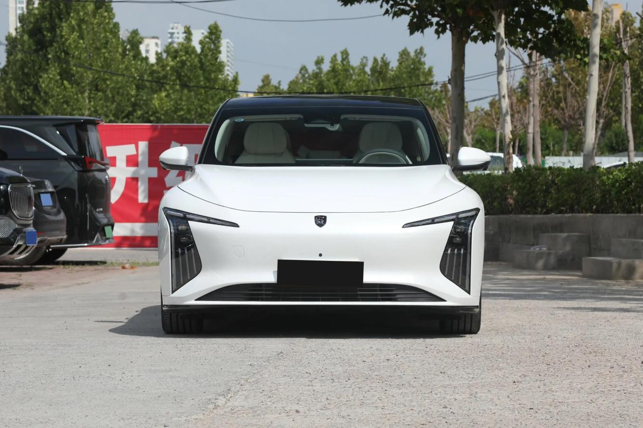 续航650km，5.9s破百，配兰博基尼同源技术FSD悬架，