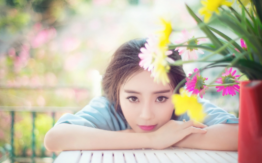 领证当天未婚夫的小青梅发病大闹民政局，我撕碎结婚协议后他竟感激道谢