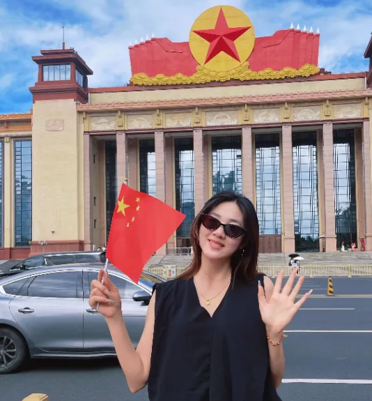 田静郭威一大家子来到江西南昌了！ 南昌距离九江130公里，开车一个半小时