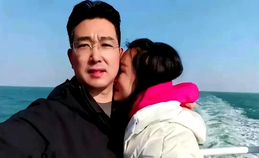 王佳二嫂摆拍翻车掉粉











王佳和她二嫂这是咋了？直播间人气暴跌