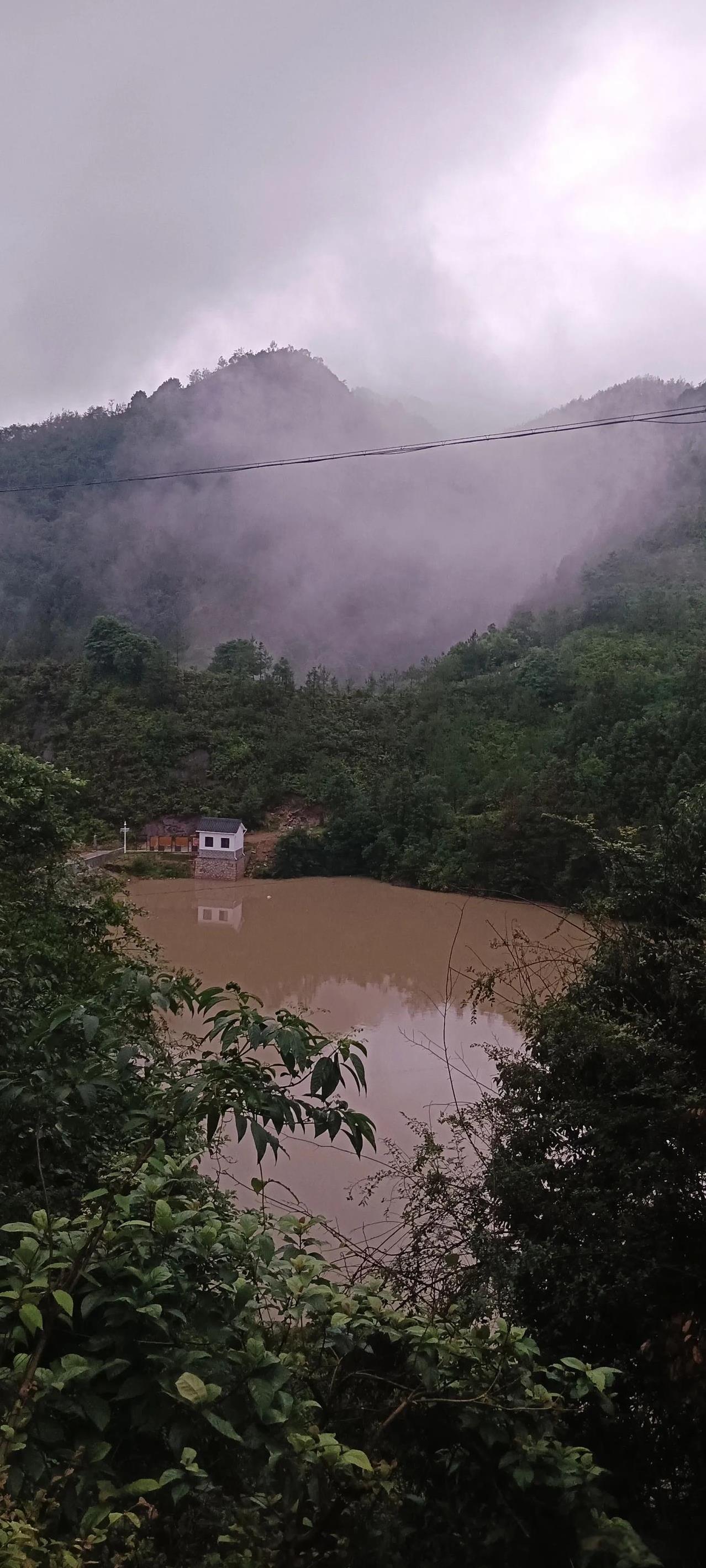 一个爸爸，在父亲节最想对孩子说的几件事：
第一，爸爸最希望的是你们学习，我们以前