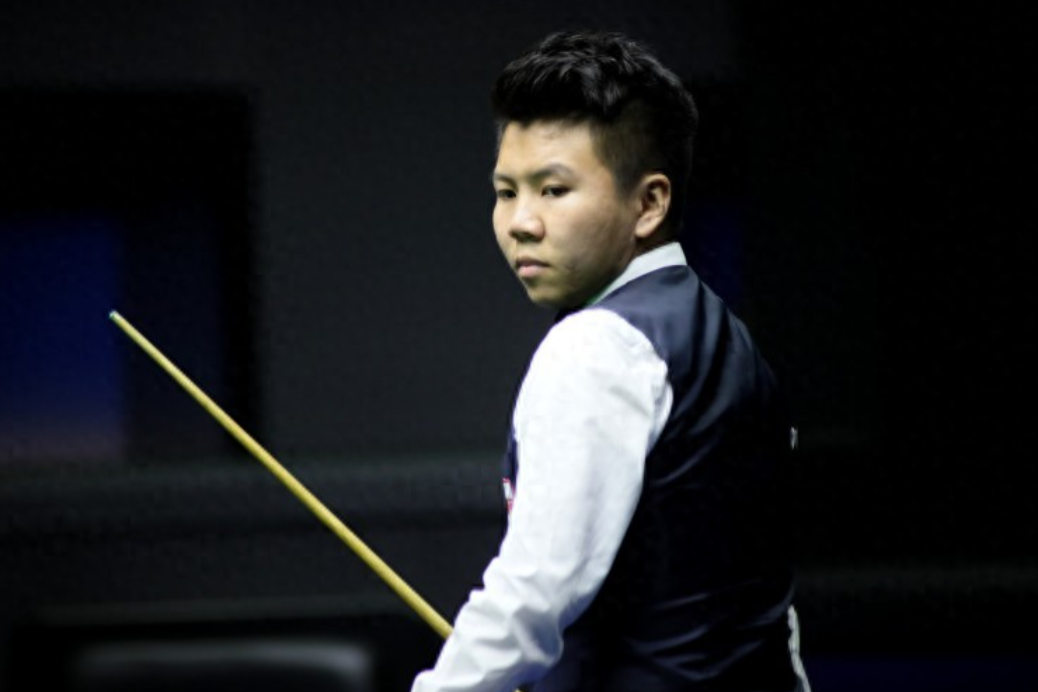 斯诺克英国锦标赛资格赛第三轮，周跃龙6-0晋级第四轮（即审判轮），傅家俊因健康原