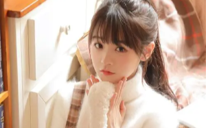 学霸校花开着我家迈巴赫，笑我家里穷，看我如何戳穿她的身份打她的脸