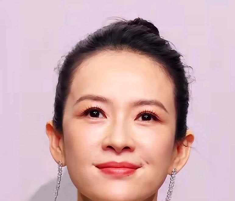 我始终相信，章子怡巅峰时期选择嫁给汪峰，生两个孩子，她是真的非常想好好过日子的，