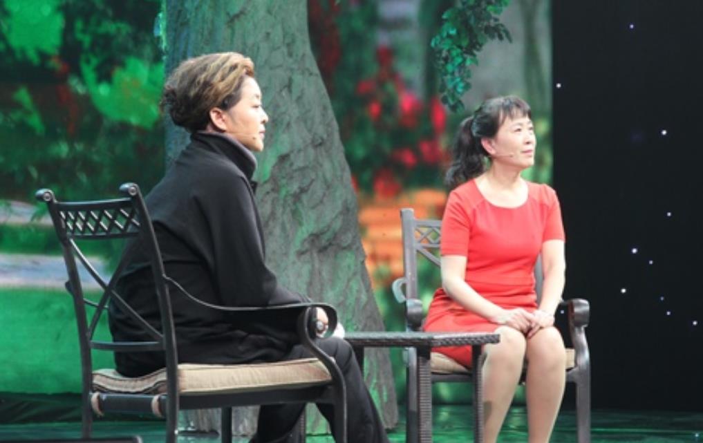 1970年云南地震，14女兵被1老兵徒手救出，45年后得知老兵做了月薪1200元