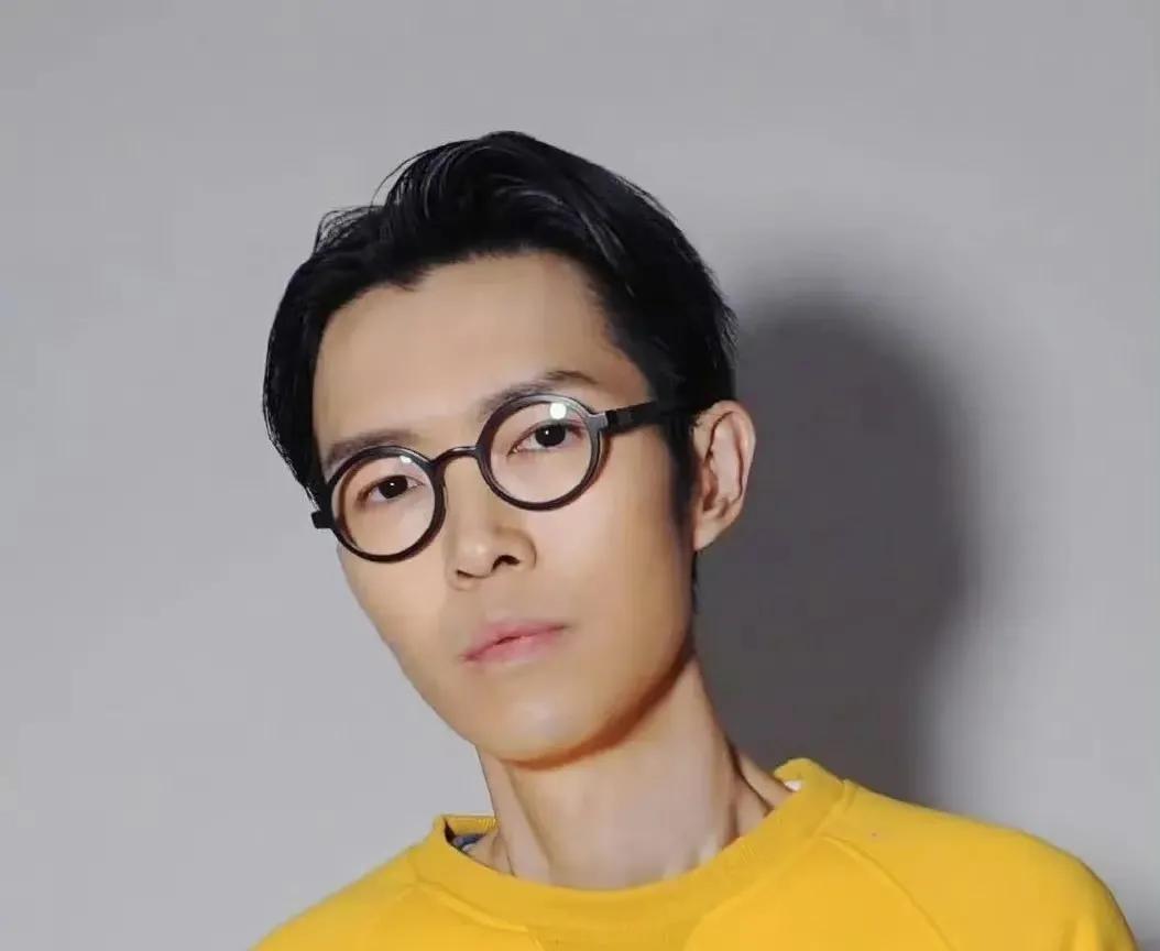 歌手方大同41岁，气胸去世原因找到了！医生朋友一说，我瞬间也就理解了
我印象里，