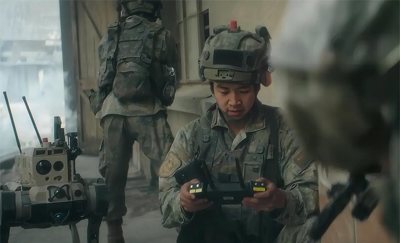 机器狗、机器狼，无人车，大尺寸的投弹型无人机，以后是直接配属到步兵连排中吗！
在