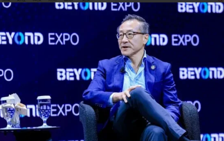 这次选秀最大的输家：蔡崇信

篮网本来有四个首轮签，一个次轮签，本来拿下小杨是手