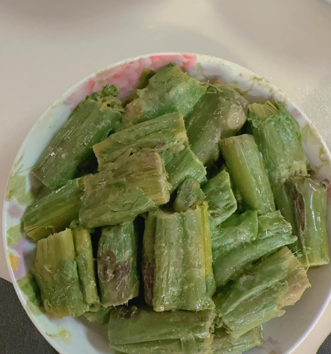 浙江的朋友来解释一下，这是什么美食？有点好奇！
