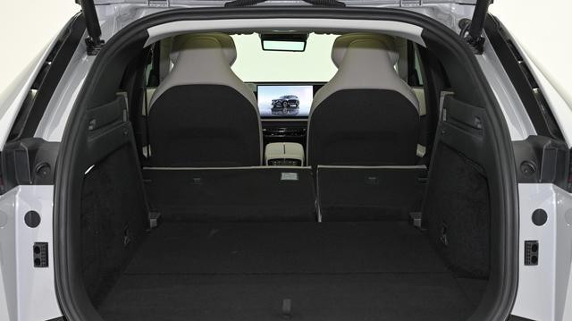 从 “魂动” 到 “人马一体” 马自达 EZ-60 能否改写合资电动 SUV 格局？