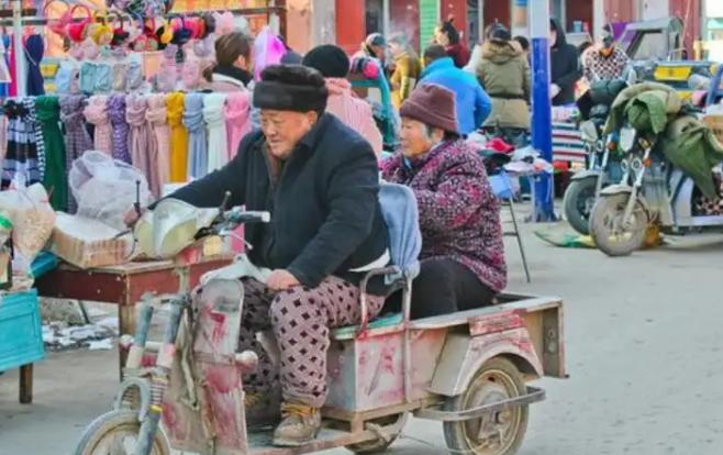 中国为什么不取缔电动车和电动三轮车？
在中国广袤的土地上，电动车和三轮车早已不是