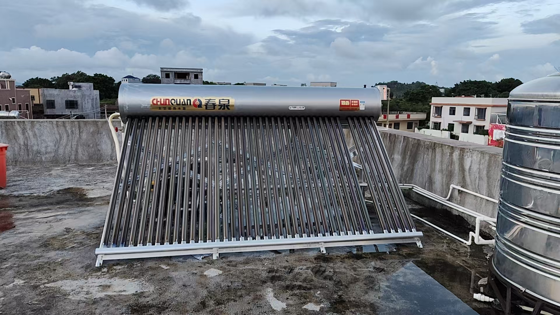 从热力学原理看双胆三仓设计！春泉这款太空能为何能提升 15% 热效率