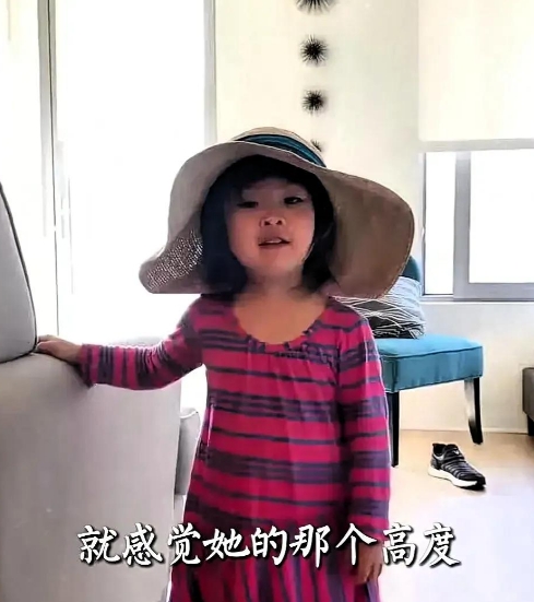 51岁前央视主持人王小骞在社交平台自曝育儿难题，公开11岁女儿治疗矮小症全过程。