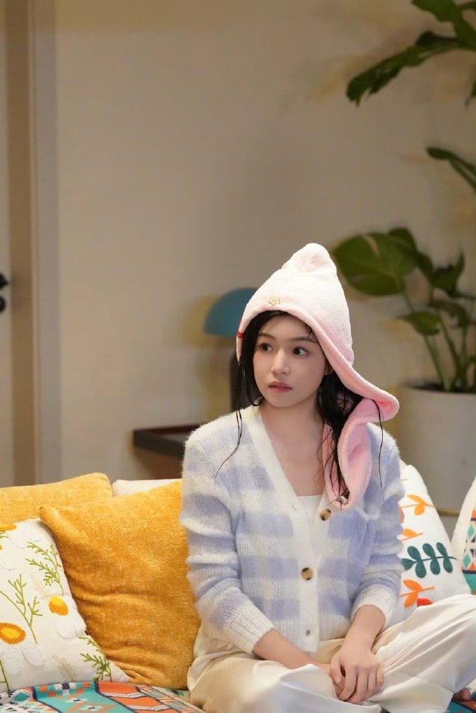 既然已经和平分开那就不需要纠结过去！只关心陈妍希能不能多拍偶像剧