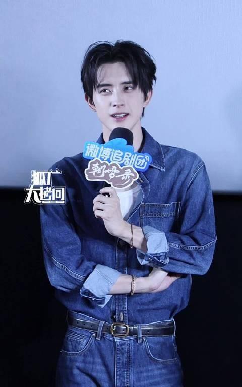 不要放过这两个撒娇的李兰迪敖瑞鹏啊，叫“哥哥姐姐”现场气氛一下热起来了
