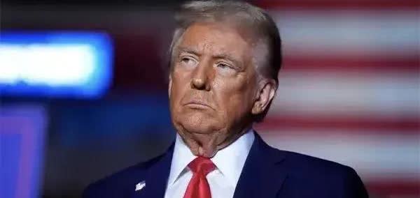 太搞笑了！
特朗普在会议上直接表示，
我们不再支援乌克兰
但我们可以出售武