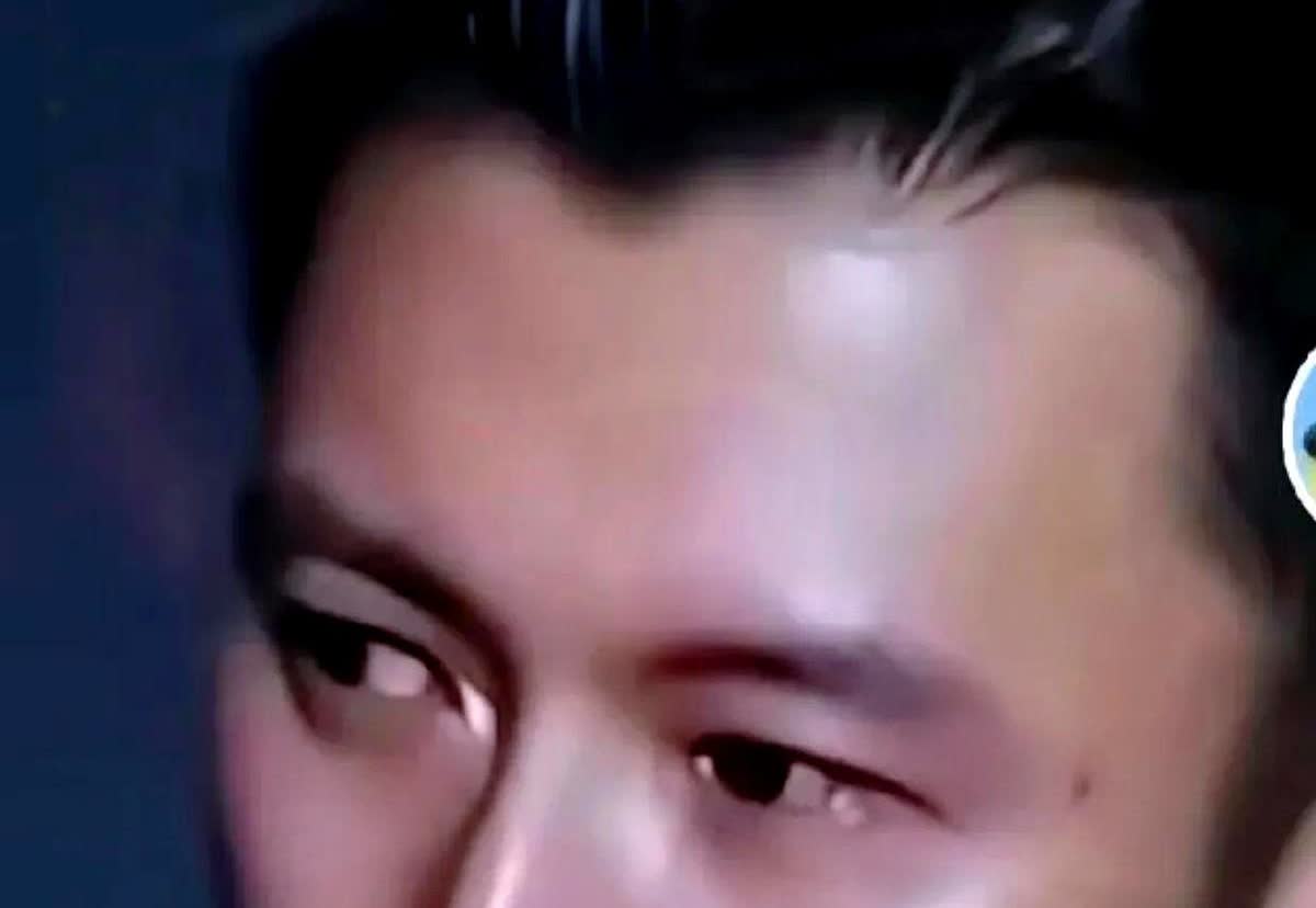 在谢霆锋的香港演唱会上，出现了超震撼的一幕！

真没想到，演唱会上王菲会惊喜