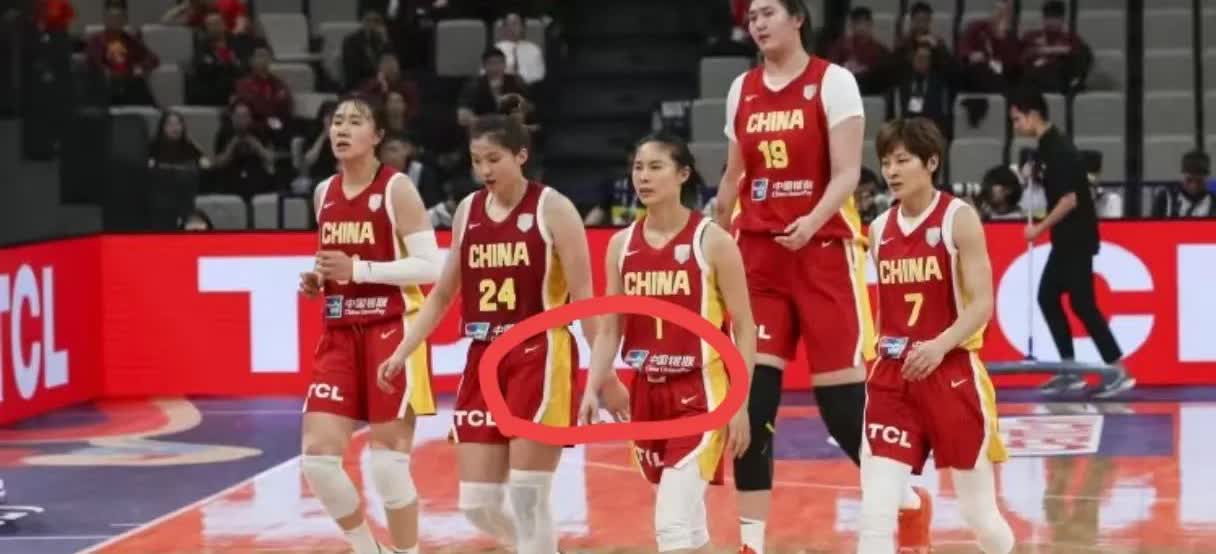 中国女篮以下5人概率会退出国家队了，她们是:，她们是:
​1，杨力维，1995