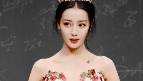 卸妆大变样！小宋佳满脸雀斑，鹿晗似胖大婶，江疏影丑到认不出