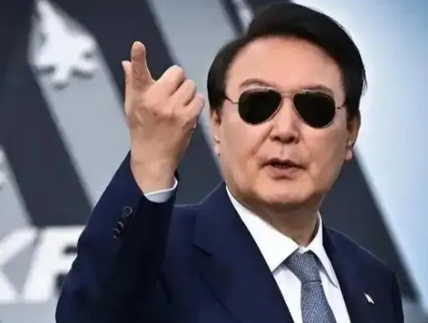7月25日，《东亚日报》爆料:“尹锡悦曾把台湾当盟友，差点让韩国陷入台海争斗的漩