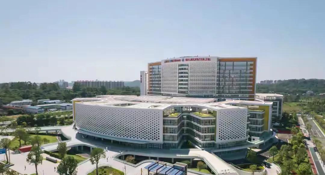 亚洲最大的妇幼保健院就位于广州增城区，总投资约20亿，总建筑面积22万平米，比很