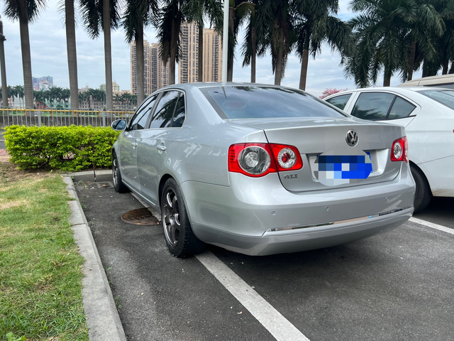 老速腾改装
10大众速腾，1.4t七速双离合，非常不错的一款车！定制的日本ENK