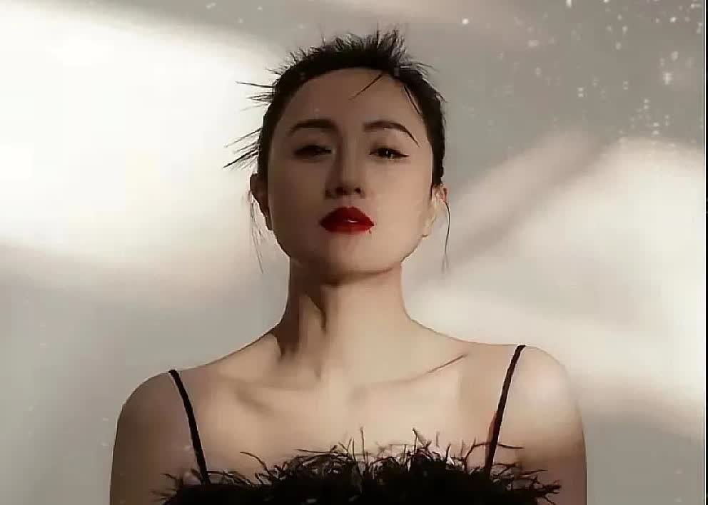 泪崩！她离世后的遗产安排，直接让娱乐圈现原形”！ 

5月17日，朱媛媛走了