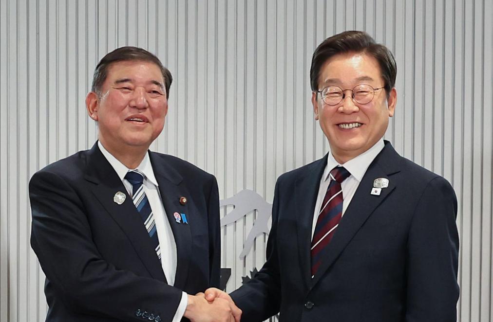 李在明宣布：将会见日本首相石破茂。
发言人姜由桢8月13日表示，李在明将于23日
