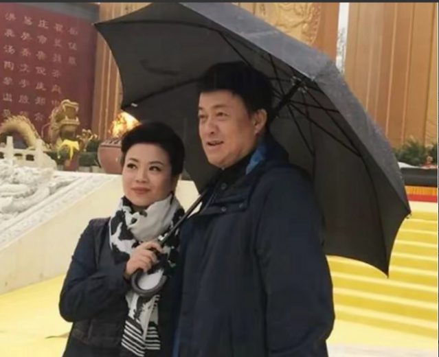 挺羡慕歌唱家吕继宏和张也的这种关系，两人既能互相陪伴，还不用去经历普通夫妻间的柴