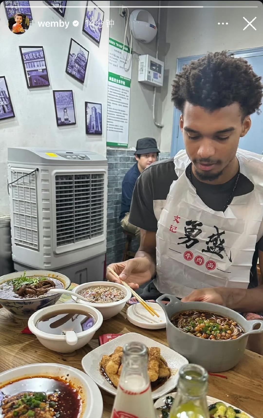 这是真的！！！文班亚马少林寺剃度修行，闭关10天！
文班亚马来到了中国开始了自己