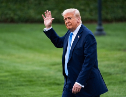 美国终于变聪明了！

近年来，美国一直对中国实行单边封锁，对中国展开贸易战，科技