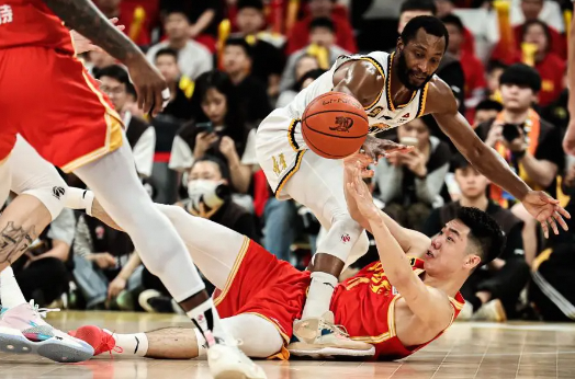 辽宁队半决赛0 - 2落后 赵继伟被限制进攻疲软
