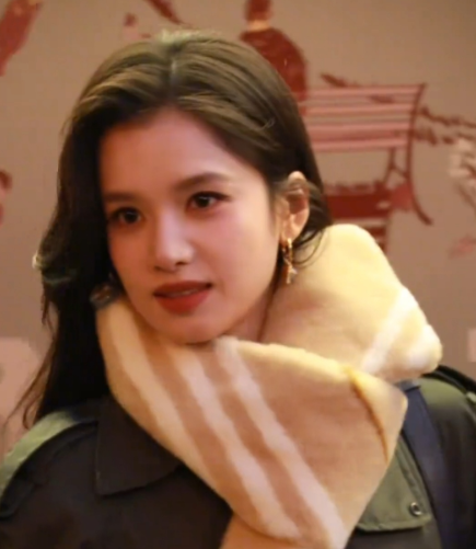 漂亮中透露着优雅的大气！好美的张婧仪