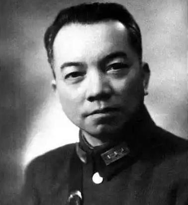 1955年，毛主席亲自批了一份特别的工资，把李济深的月薪从500元涨到了1000