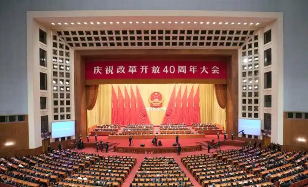 为什么过去二十多年美国不对中国出手，反而让中国成为超级大国？
首先，美国这二十年