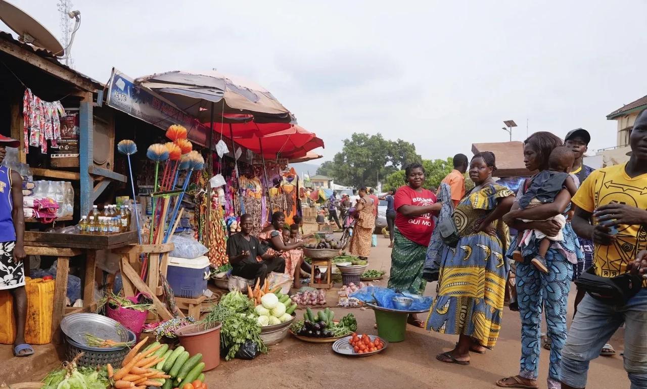 【世卫组织最新报告：所有种类的猴痘仍在一些国家继续传播】
日内瓦时间2025年7