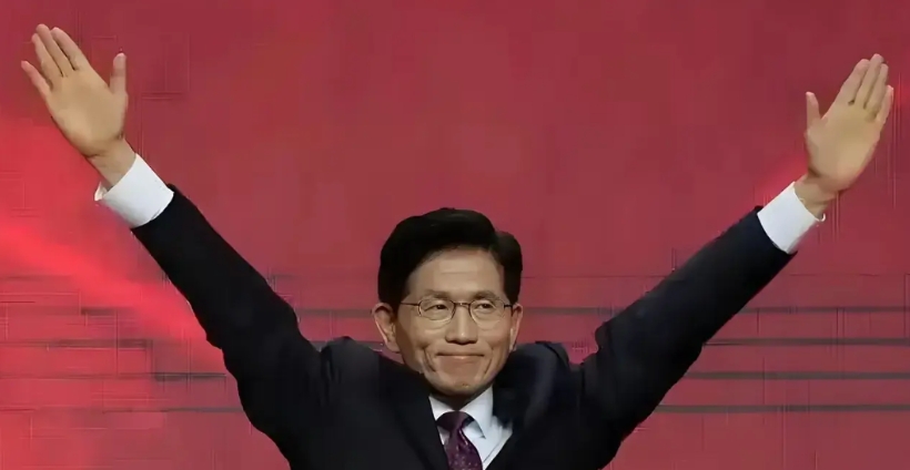 韩国政坛，前国民力量党总统后选人金文株，败选后在放豪言:若当选国民力量党党首将全