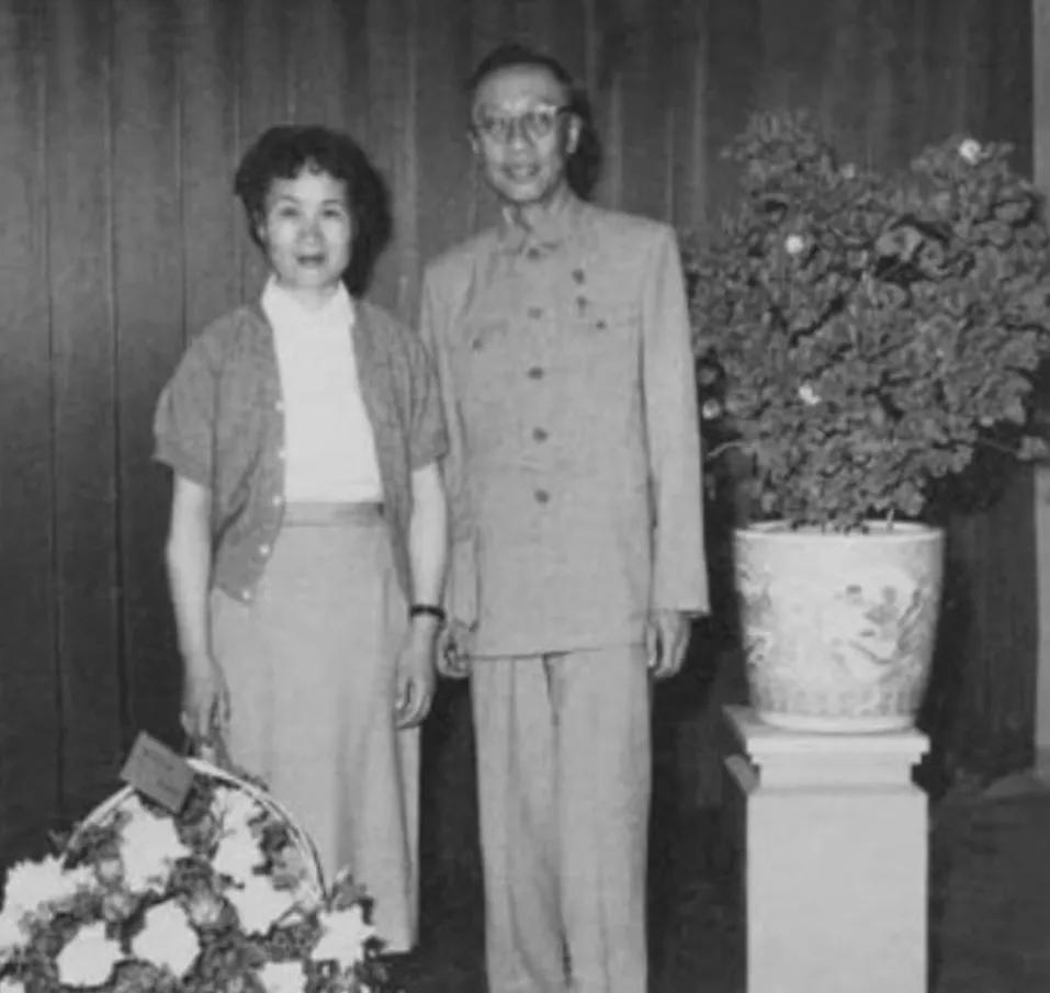 1962年，溥仪和李淑贤在北京举行了婚礼。婚后的第七天，李淑贤依然未能与丈夫共度