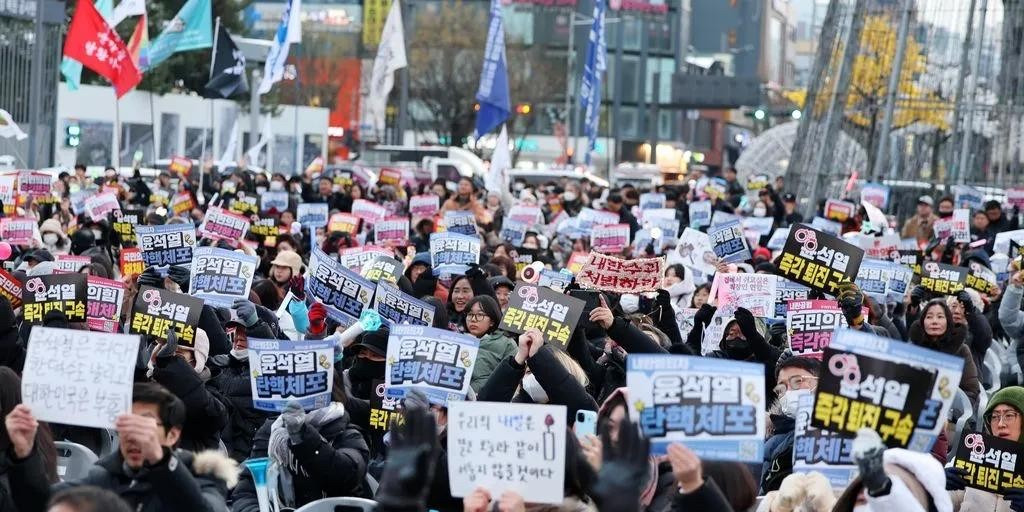 韩国民心变天了 尹锡悦要凉凉











韩国这出戏，真是越来越精彩了